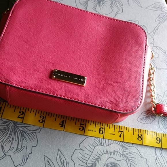 NEW YORK & COMPANY Coral Shoulder/Cross Body Bag - Picture 7 of 11